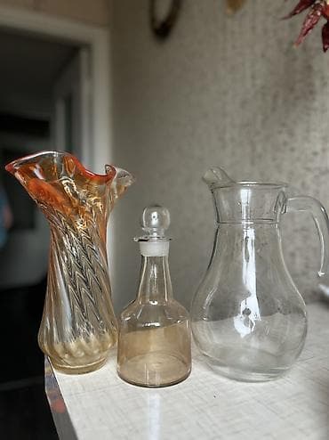 фет: Ваза оранжевая 300 сом .
Кувшин 400
Графин 500 сом
Байтик батыра 69 — 1