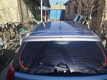 golf 2: Toyota Matrix: 2003 г., 1.8 л, Автомат, Бензин, Хэтчбэк — 5