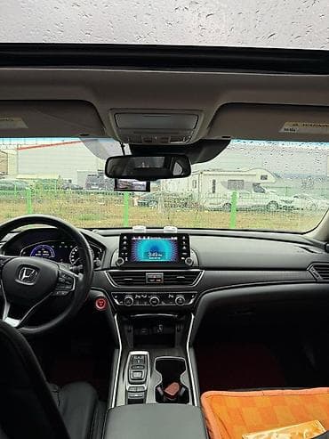 Продажа авто: Honda Accord: 2018 г., 2 л, Вариатор, Гибрид, Седан — 6
