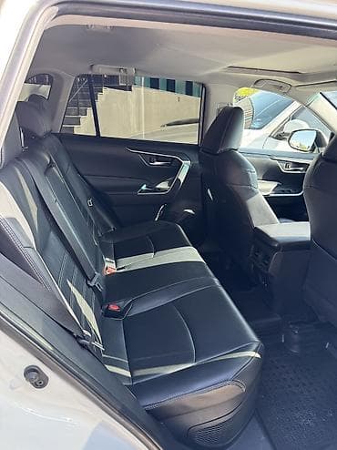 prius v: Toyota RAV4: 2021 г., 2.5 л, Автомат, Гибрид, Кроссовер — 10