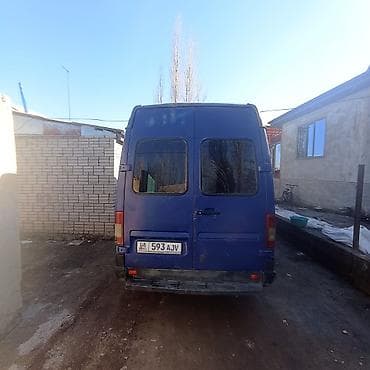 highlander 2012: Пассажирский микроавтобус Mercedes-Benz Sprinter (длинная база — 2