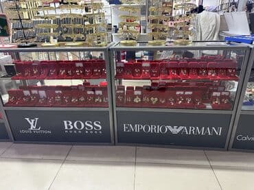 Витрины в очень хорошем состоянии, производство Dia, срочно продаем