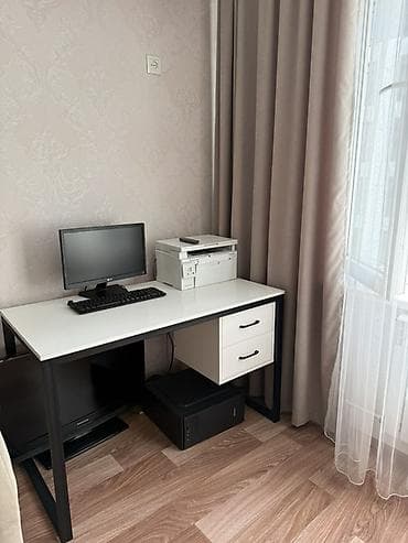 Офис столдору: Офисный стол и стул со спинкой из сетки
Пользовались три месяца — 4