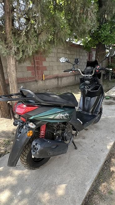 скутеры сузуки: Скутер Yamasaki городского класса, зеленый/черный. 2025 г обкатку — 2