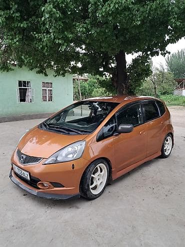 авто хонда: Honda Fit: 2009 г., 1.5 л, Автомат, Бензин, Хэтчбэк — 3