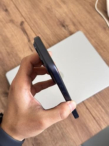 m2 max macbook pro: IPhone 17 Pro Max, Синий — 5