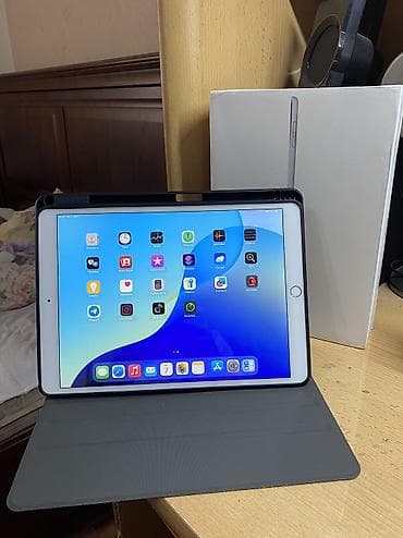 macbook pro 2019: Планшет, Apple, память 64 ГБ, 10" - 11", Wi-Fi, Б/у, Детский цвет - Черный — 1