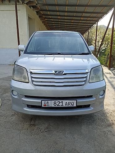 вокси ноах: Toyota Noah: 2003 г., 2 л, Автомат, Бензин, Минивэн — 1