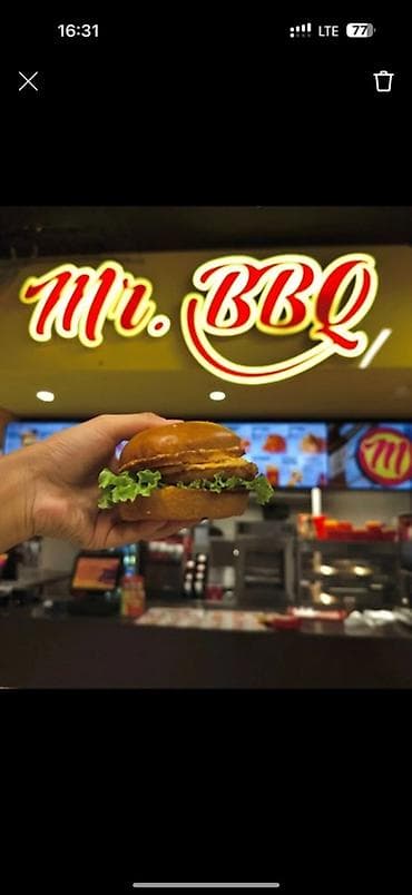 бургерная: 📍 Место работы: пункт выдачи Мистер Барбикью, БЦ МОТО 💼 Должности — 1