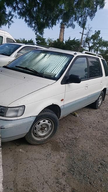geely coolray 2025: Mitsubishi Space Wagon: 1993 г., 2 л, Механика, Бензин, Универсал — 2