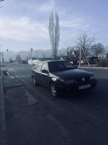 kia stringer: Volkswagen Vento: 1993 г., 1.5 л, Ручные, Бензин, Седан — 1