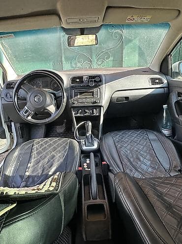 Транспорт: Volkswagen Polo: 2015 г., 1.6 л, Автомат, Бензин, Седан — 1