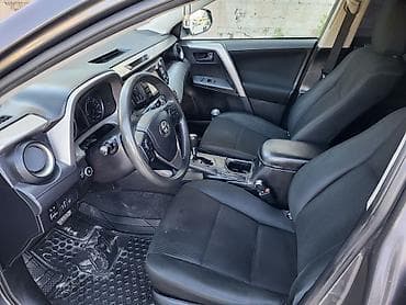 авто в такси: Toyota RAV4: 2018 г., 2.5 л, Автомат, Бензин, Кроссовер — 4