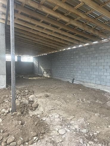 продаю здание: Продается недостроенный двухэтажный кирпичный дом с навесом/козырьком — 4