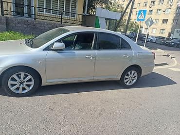 Toyota Avensis: 2004 г., 1.8 л, Механика, Бензин, Седан