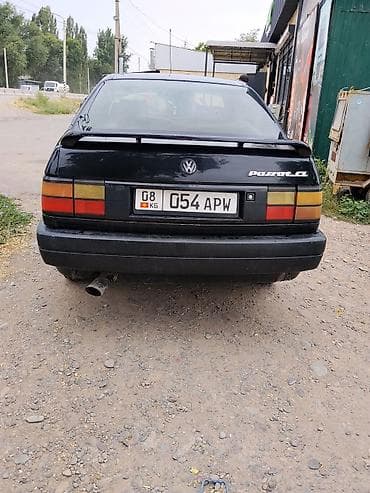 Унаа: Volkswagen Passat: 1990 г., 1.8 л, Кол менен иштөөчү, Бензин, Седан — 3