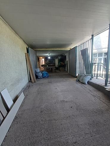 сдаю камок: Сдаётся гараж 14на4 метра под склад. Адрес Суванбердива / — 1