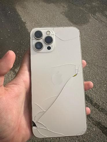 bwb e34: IPhone 12 Pro Max, Б/у, Чехол, Зарядное устройство, 85 % — 1