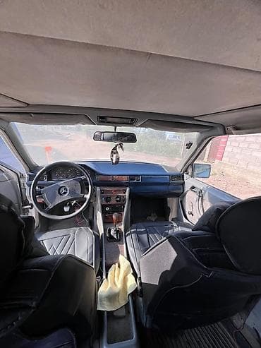 Унаа сатуу: Mercedes-Benz W124: 1988 г., 2.3 л, Кол менен иштөөчү, Бензин, Седан — 7