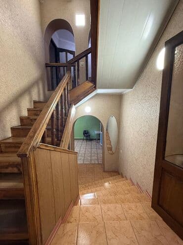 дом село ананьево: 200 м², 7 комнат, Парковка — 7