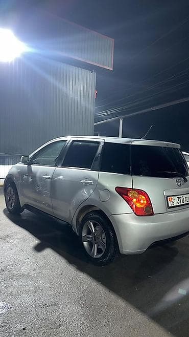 машина истана: Toyota Ist: 2002 г., 1.3 л, Автомат, Бензин, Хэтчбэк — 3