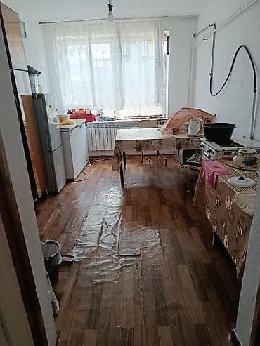 Кыймылсыз мүлк: 6 бөлмө жана андан көп, Үй-бүлөлүүлөргө, 1 жылдан баштап, Эмерексиз — 4