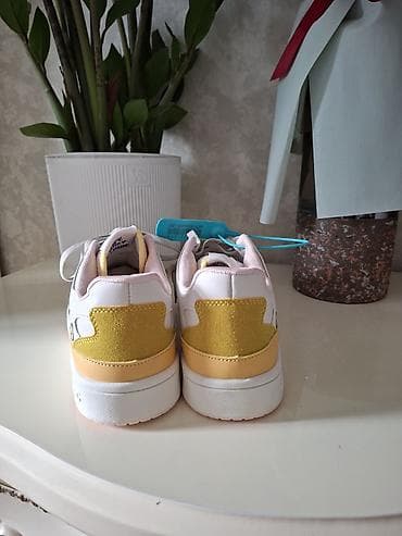 Мужская обувь: Мужские кроссовки, 41, Adidas, Новый, цвет - Белый, Платная доставка — 5