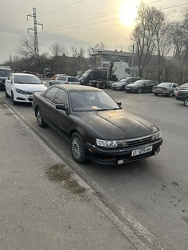 4runner 2010: Toyota Camry: 1990 г., Бензин, Седан — 1