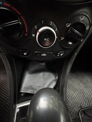 solaris accent: Hyundai Solaris: 2013 г., 1.6 л, Автомат, Бензин, Седан — 5