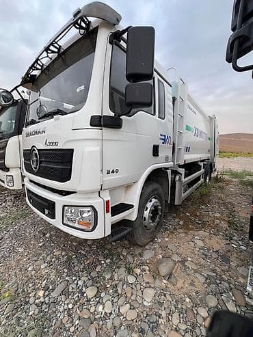 Мусоровоз SHACMAN L3000 240, надстройка LS5000 - Шасси: SHACMAN L3000 — 2