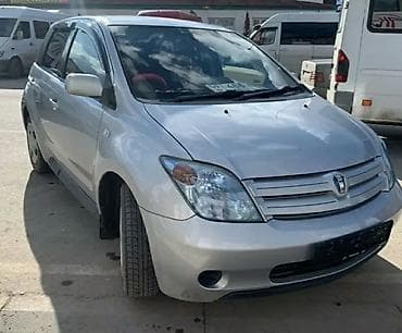 Toyota ist: 2004 г., 1.5 л, Автомат, Бензин, Хэтчбэк at lalafo.kg Toyota ist: 2004 г., 1.5 л, Автомат, Бензин, Хэтчбэк