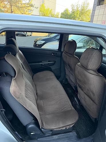 Продажа авто: Toyota WISH: 2004 г., 2 л, Вариатор, Бензин, Минивэн — 9