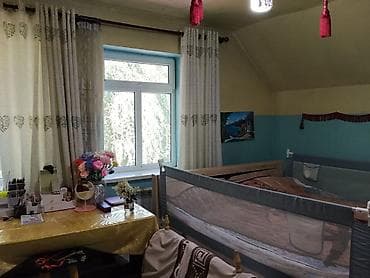 дом дордой: 📍ул. 8 марта 🔘5-комнат 🔘121м² Продаётся двухэтажный дом в районе — 3