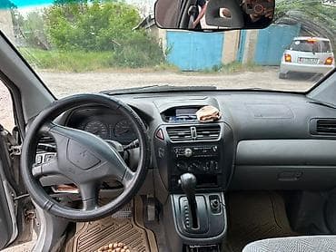 водный катер: Mitsubishi Space Wagon: 2000 г., 2.4 л, Автомат, Бензин, Минивэн — 1