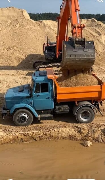 доставка чернозема: 🟨 Песок ЗИЛ и КАМАЗ — под ключ Простой заказ, быстрое прибытие. От 5 — 1
