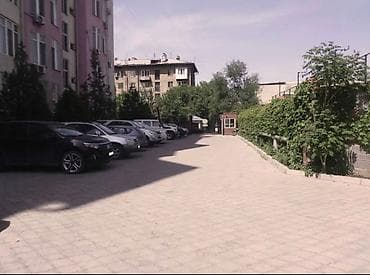 Сдается: 4 комнатная квартира Район: Золотой квадрат Адрес: Киевская at lalafo.kg Сдается: 4 комнатная квартира Район: Золотой квадрат Адрес: Киевская