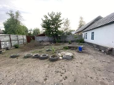 дом рухий: Продаётся жилой дом с приусадебным участком. - Одноэтажные строения — 2