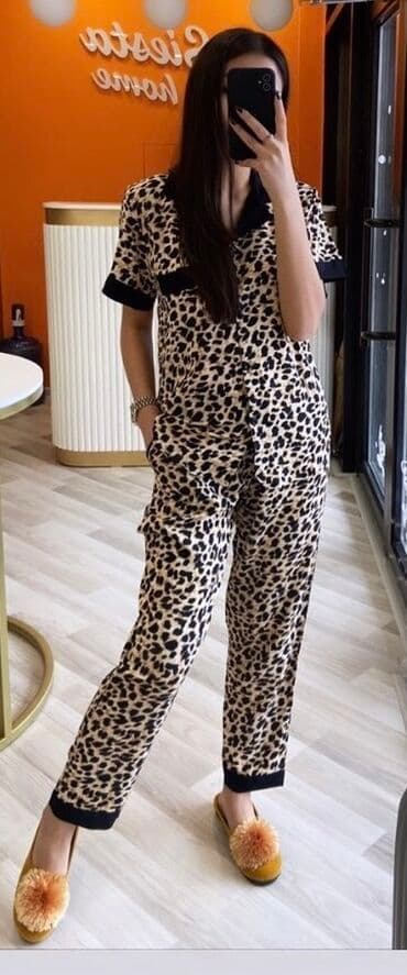 белая ночная сорочка: Пижама Бишкек Сатиновая красота всех видов модели: •Длинный рукав со — 1