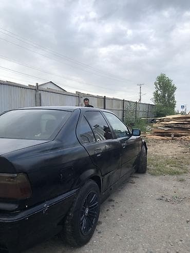 е34 e34: BMW 3 series: 1991 г., 2 л, Седан — 5