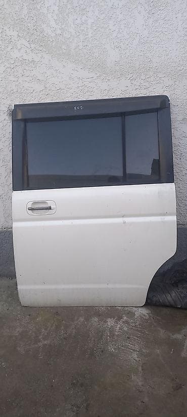 Дверь Задняя правая Honda