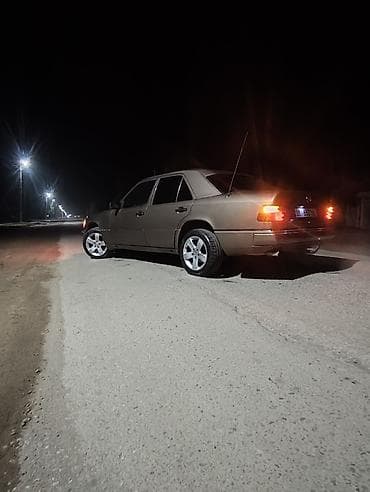 е34 турбо: Mercedes-Benz W124: 1990 г., Механика, Седан — 9
