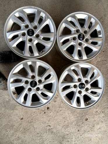 покрышка 12 дюймов: Литые Диски R 15 Kia, Комплект, отверстий - 5, Б/у — 2