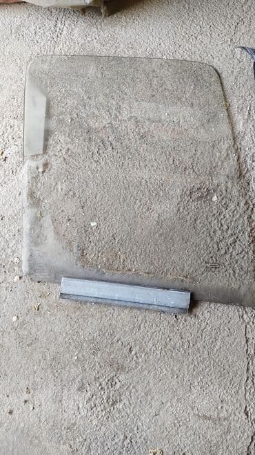 чехол на минивен: Спринтер стекло и форточка правой двери, педаль газа подголовник — 9