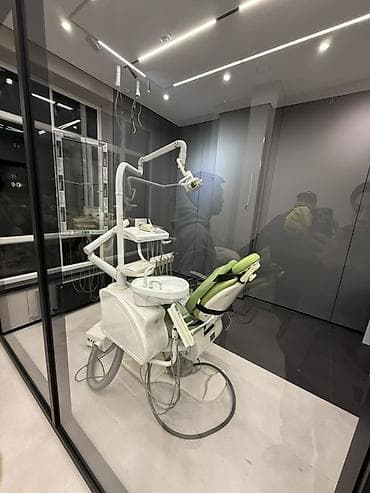 стоматолог кресло: Стоматологическая установка с креслом и встроенным модулем Описание — 1