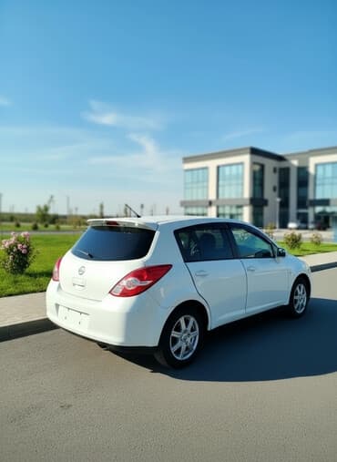 Nissan Tiida: 2008 г., 1.5 л, Автомат, Бензин, Седан
