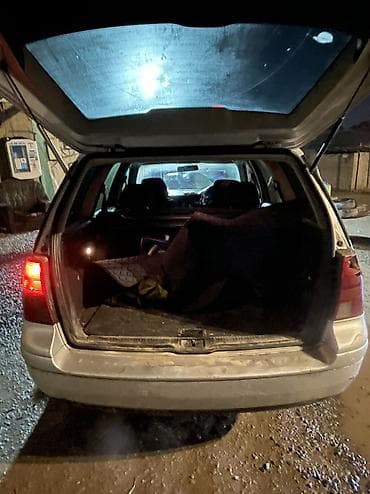 lada priors: Volkswagen Golf: 2003 г., 2 л, Автомат, Бензин, Универсал — 8