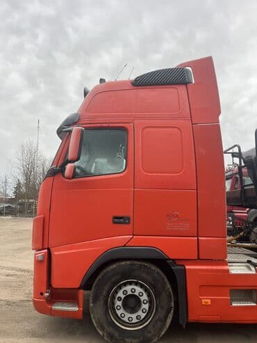 двускатный: Тягач, Volvo — 9