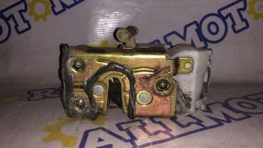 купить новую ниву в бишкеке: Toyota Avensis 2000 год (универсал), замок задней правой двери — 1