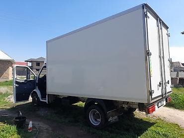 ford night: Рефрижератор Mercedes-Benz — 3