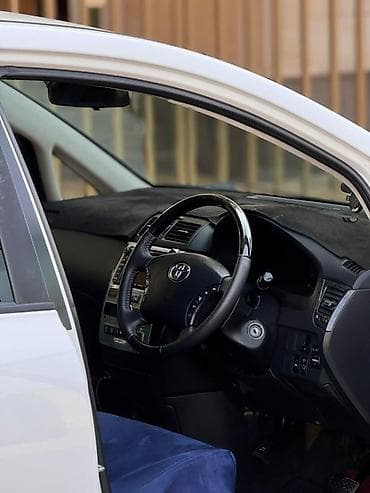 Toyota Ipsum: 2004 г., 2.4 л, Автомат, Газ, Минивэн — 5